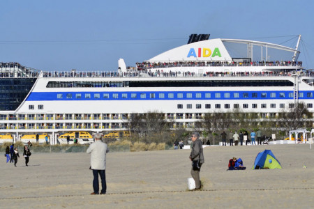 Ab dem 8. Mai 2018 lädt AIDA wieder zu Schiffsbesichtigungen am Warnemünder Passagierkai.