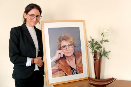 Oft gedenkt Bestatterin Franziska Neumann ihrer am 19. April 2017 verstorbenen Mutter, Irene Neumann (Foto), die das Unternehmen am 1. September 1991 gegründet hat.