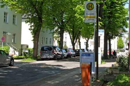 Die Buslinie 37 nach Diedrichshagen wird morgen zwischen 8 und 14 Uhr umgeleitet. Grund ist die temporäre Vollsperrung der Poststraße.