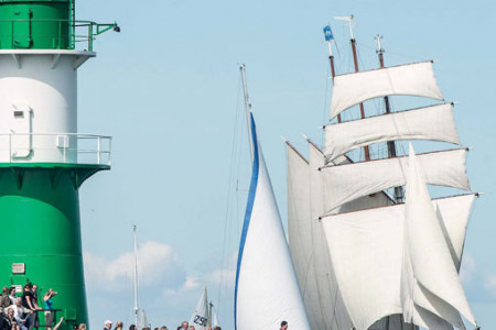 Restposten des Hanse Sail-Jahreskalenders 2014 können ab sofort erworben werden.