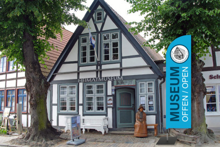 Das Heimatmuseum Warnemünde lädt am Sonntag mit Maibowle und deftigen Schmalzstullen zum Internationalen Museumstag.