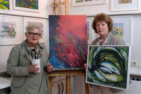 Die Malerinnen Anke Tölle und Martina Apelt zeigten am Pfingstwochenende im Rahmen von „KunstOffen“ ihre schönsten Werke in der Galerie am Georginenplatz 8.