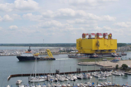 Im Juni 2017 verließ die unter Nordic Yards produzierte Konverter-Plattform für die Offshore-Windindustrie, Dolwin Gamma, Warnemünde. Es war die letzte, bevor Genting die Werft übernahm.