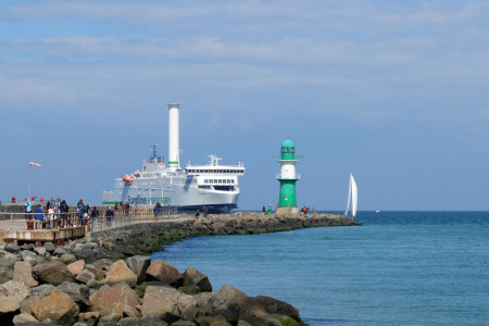 Geflüchtete aus der Ukraine können kostenlos mit den Scandlines-Fähren von Deutschland nach Dänemark reisen.