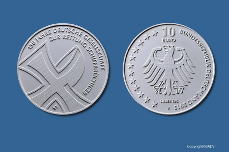 Mit dieser Zehn-Euro-Gedenkmünze würdigt die Bundesrepublik Deutschland das 150-jährige Bestehen der Deutschen Gesellschaft zur Rettung Schiffbrüchiger (DGzRS).