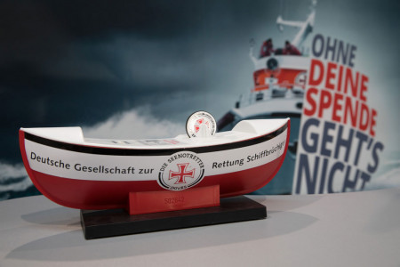 Landauf, landab steht das Sammelschiffchen der DGzRS als Symbol für den selbstlosen Einsatz der Seenotretter und ihre Unabhängigkeit.